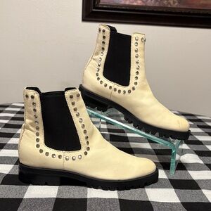 Dolce Vita Peton Cream/Off White Leather Studded Chelsea Ankle Boot Women's 8.5
